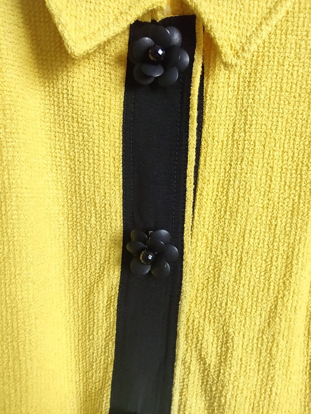 St. John Yellow Bouclé Blazer with Black Trim - Picture 4 of 9